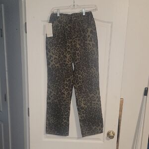 Chic Leopard Print Trousers - Source Unknown